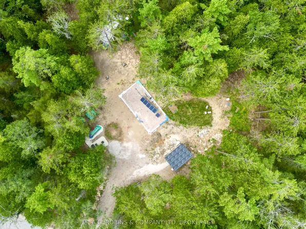 262 Johnsons Harbour Rd, Northern Bruce Peninsula, ON N0H 2R0