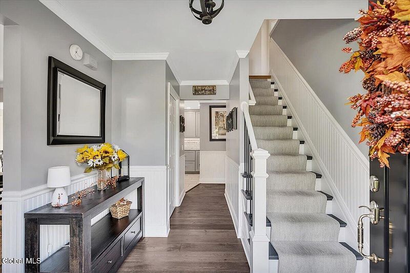 5th image of 632 Stark Terrace