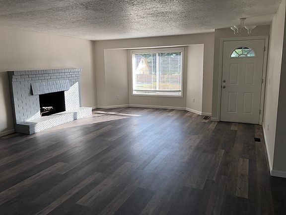 2nd image of 2801 SE Blairmont Dr