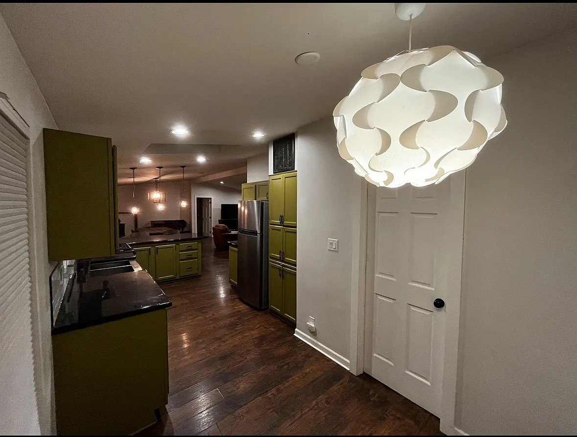 920 Hathaway St — Photo 1