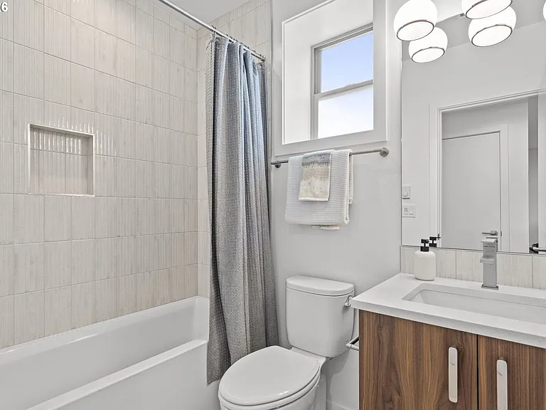 5353 SE Stark St — Photo 27