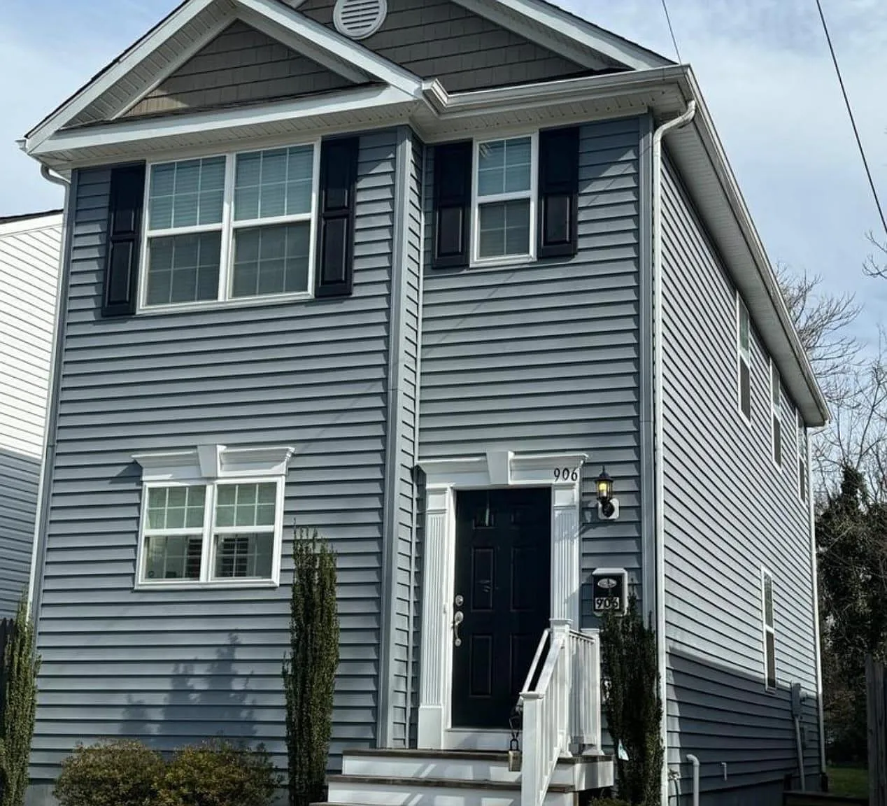 906 White St — Photo 1
