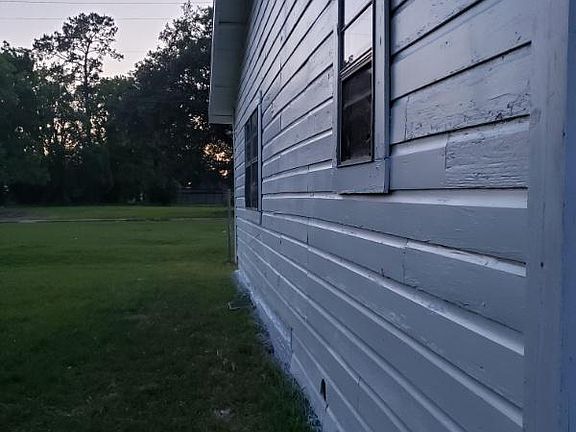 2nd image of 2404 Katherine St