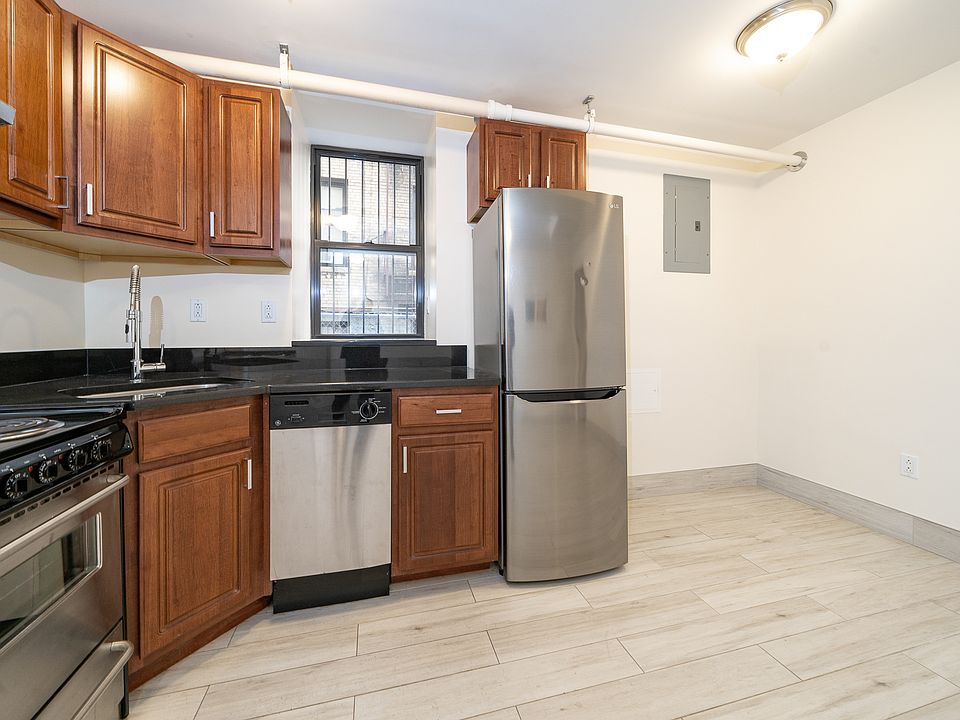 2nd image of 635 W 170th St #Bas1