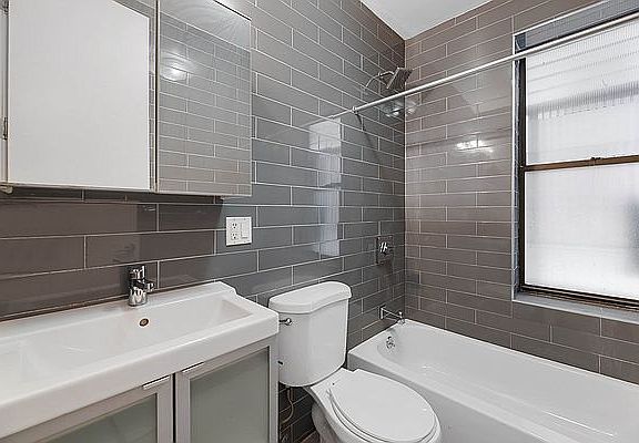 4th image of 720 W 181st St APT 27
