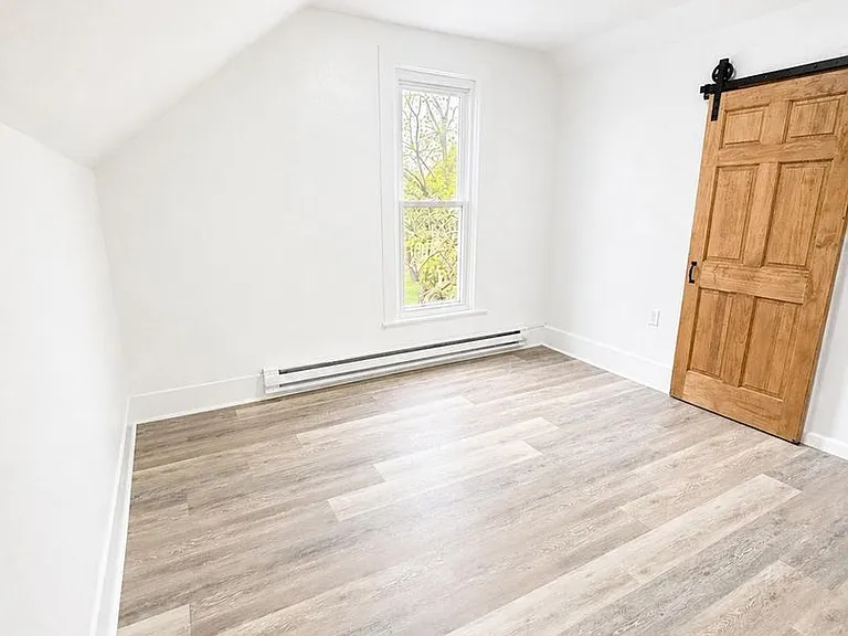 358 Cherry St — Photo 9