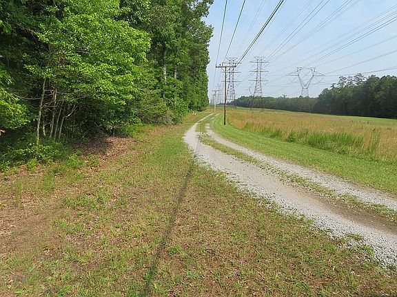 Driveway to house