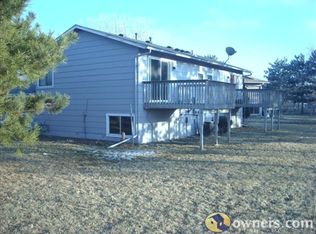 8423 Brunswick Ave N, Brooklyn Park, MN 55443