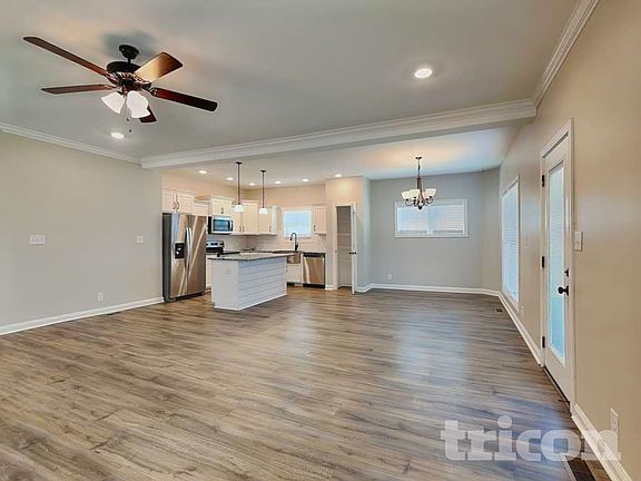 2nd image of 129 Bonnell Dr