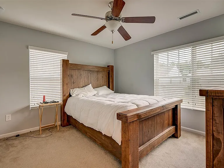 1304 Cozart St #317 — Photo 15