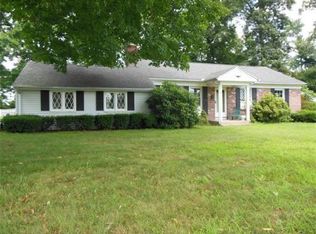 42 Lawnwood St, Agawam, MA 01001