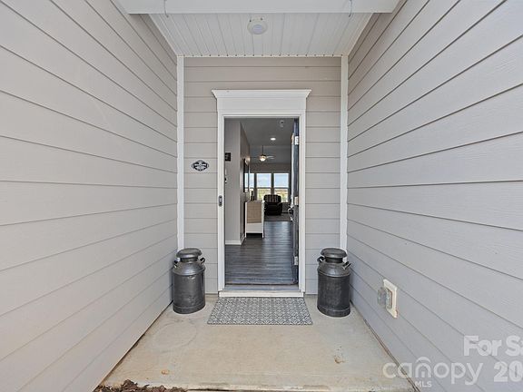 5th image of 8147 McCormick St