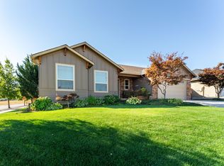 2103 Sage Grouse Rd, Wenatchee, WA 98801