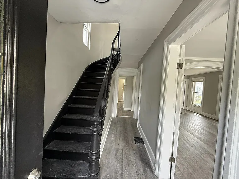 180 Portsea St #1 — Photo 14