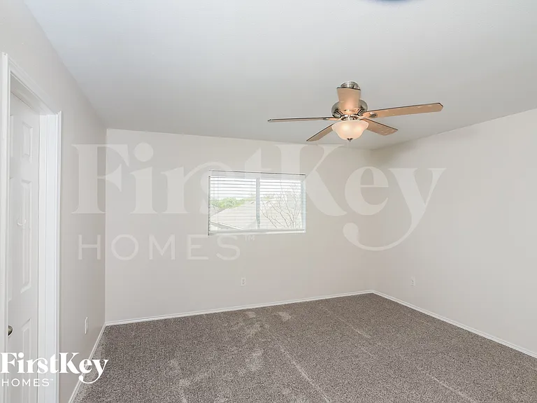 8503 Silver Willow — Photo 12