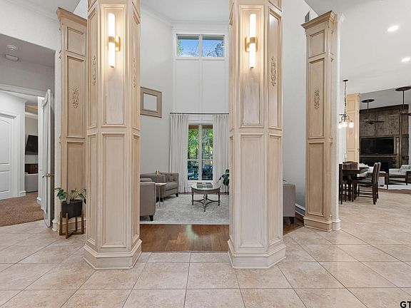 4th image of 1915 Stoneleaf Dr