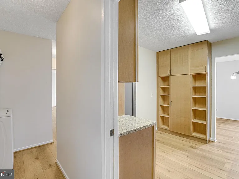 2300 Pimmit Dr #308W — Photo 8