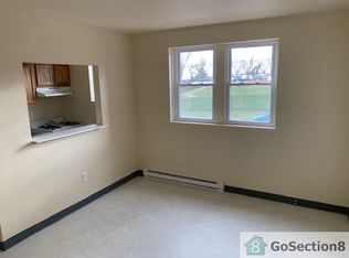 820 Argonne Dr APT E, Baltimore, MD 21218