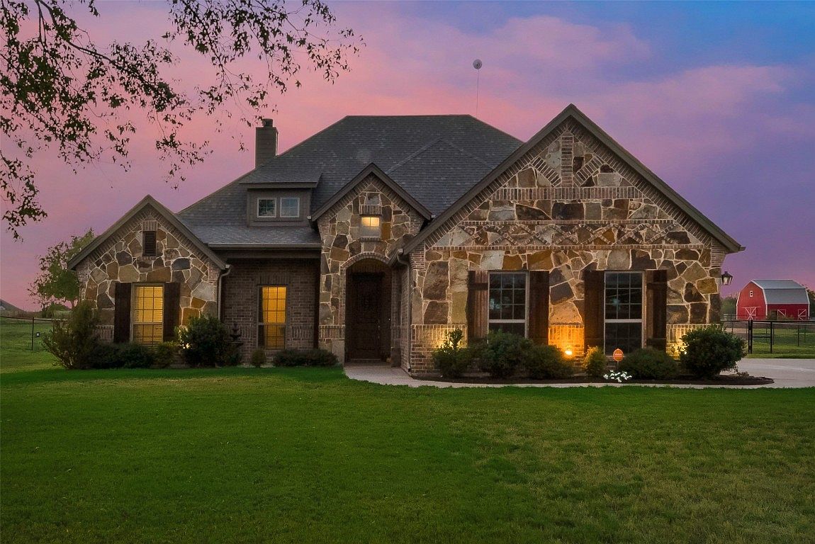 112 Lone Star Way, Godley, TX 76044 MLS 20430709 Zillow