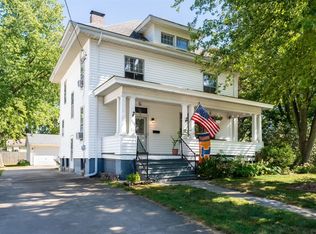 355 N Cherry St, El Paso, IL