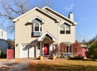 219 S Edward St, Mount Prospect, IL 60056