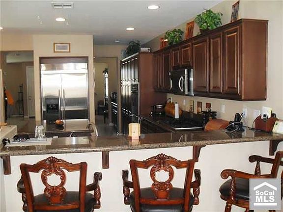 3rd image of 1112 Parkview Dr