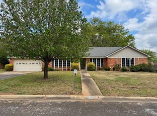 2905 Regent St, Kilgore, TX 75662