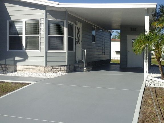 2nd image of 710 Riverview Cir