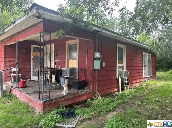 310 N 10th St, Gatesville, TX 76528