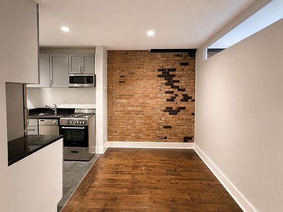 2nd image of 40 Avenue B