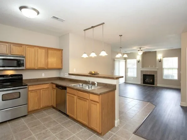 600 Grandview Ct #603, Iowa City, IA 52246