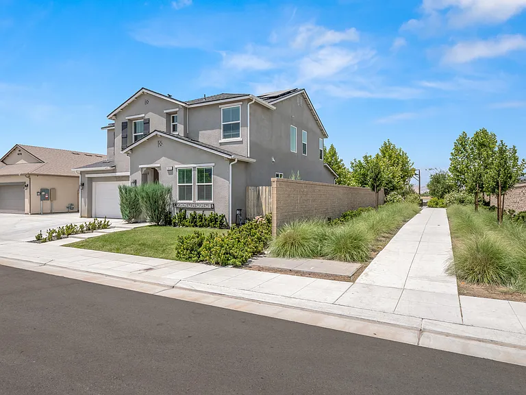 Celeste Ave — Photo 46
