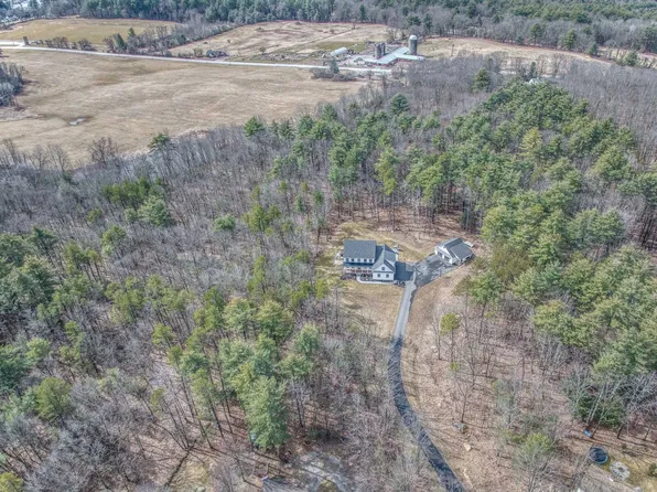 72 Perry Road, Bedford, NH 03110