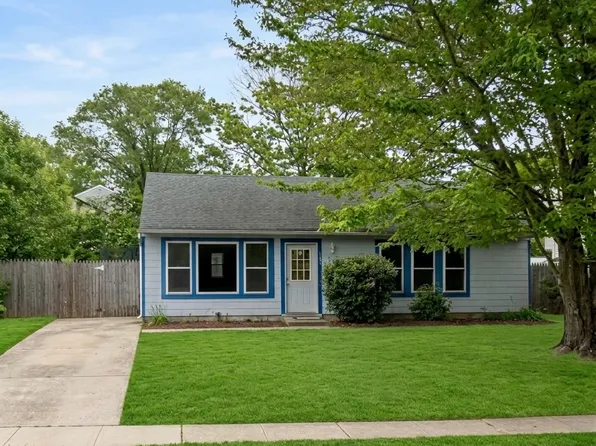 165 Village Dr, Barnegat, NJ 08005