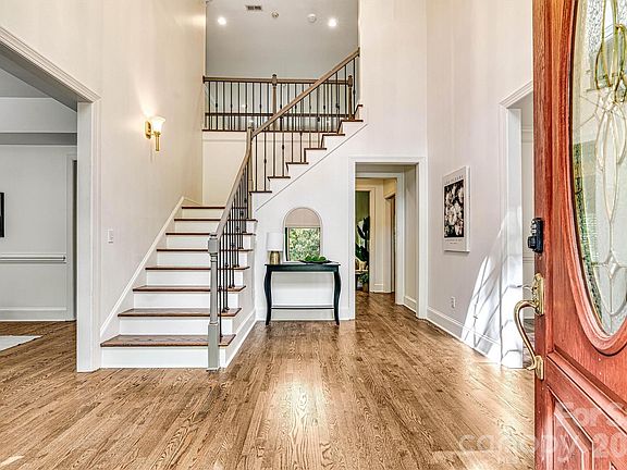 4th image of 5321 Saddlewood Ln