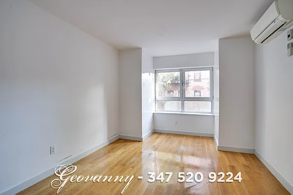 Rented by EXR | media 3