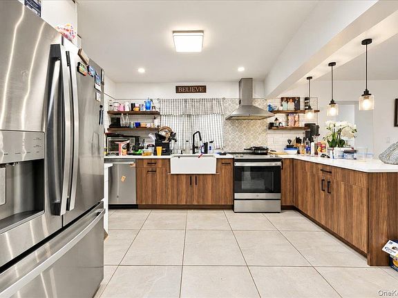 5th image of 19 Cottage Avenue