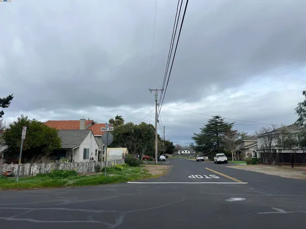 1147 Hazel Ave, Campbell, CA 95008