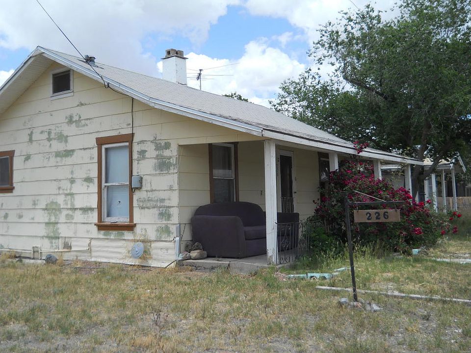 2nd image of 226 E Maley St