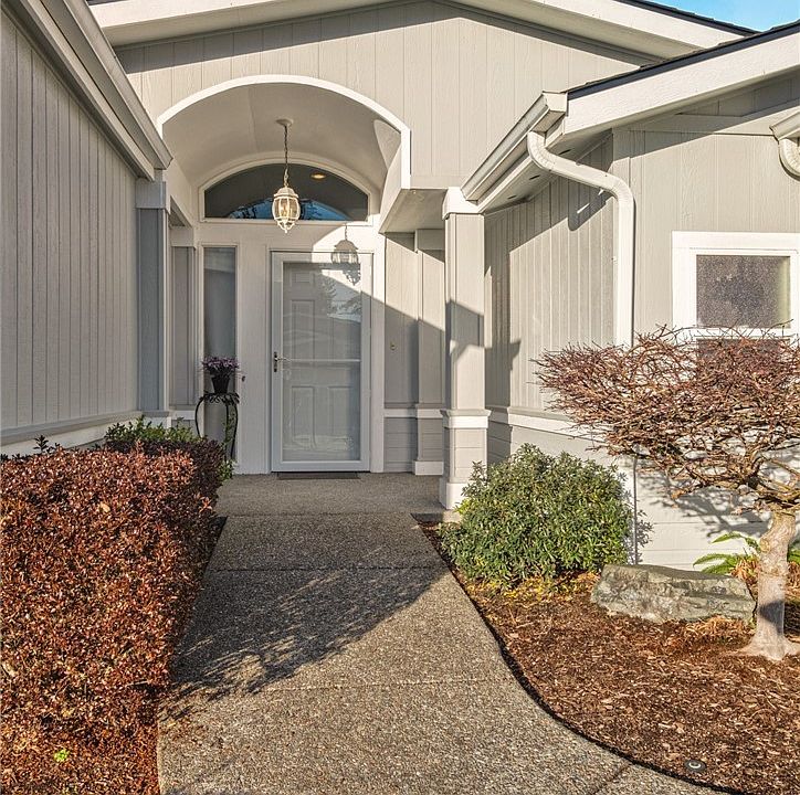 Entry way with no stairs