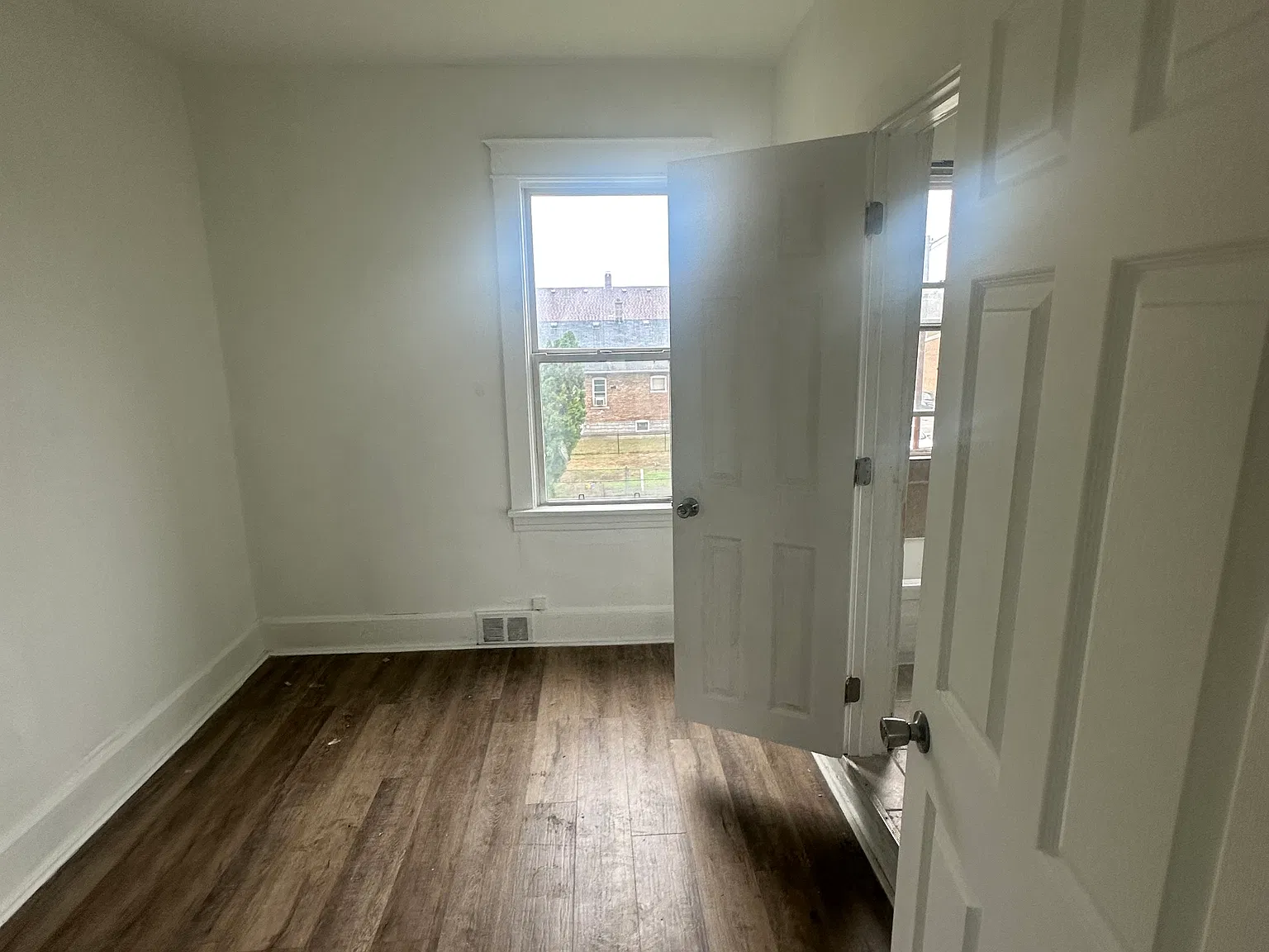 5004 Reading Ave — Photo 4