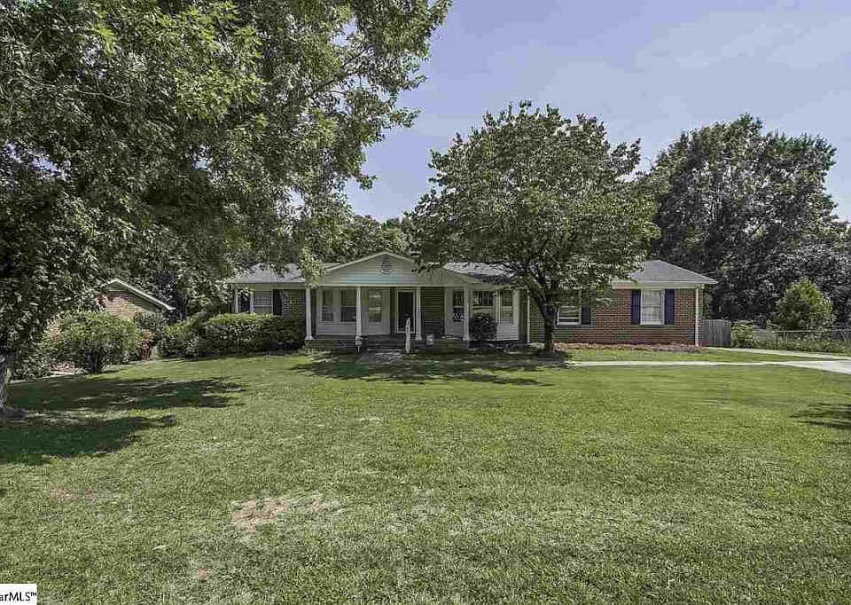 1st image of 104 Holgate Dr