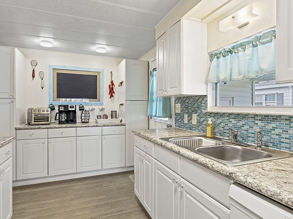 3rd image of 937 Vireo Drive