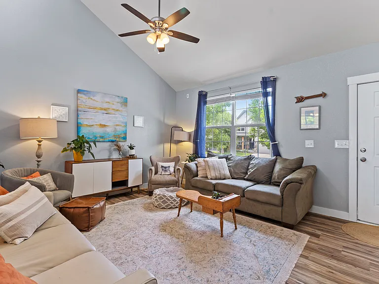 1552 Edenbridge Dr — Photo 12