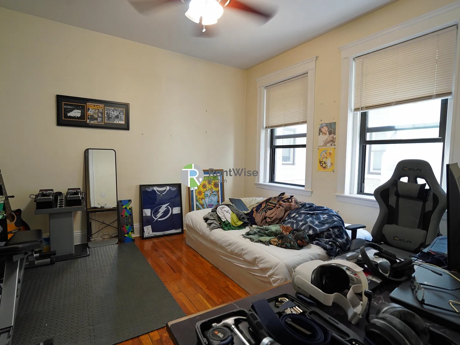 Studio, 400 sqft, $2,000 — Photo 1