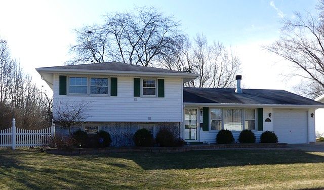 1st image of 1103 Country Club Ln