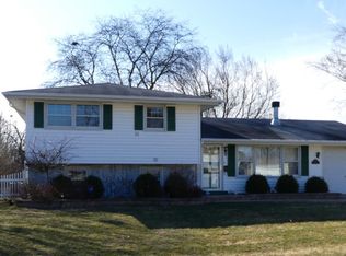 1103 Country Club Ln, Schaumburg, IL