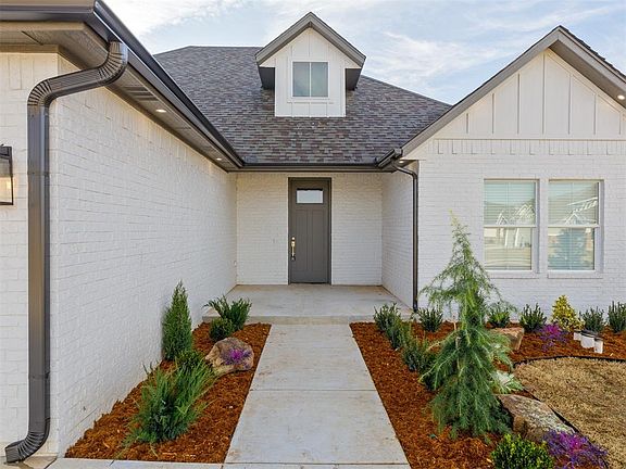 3rd image of 2524 Everton Ln