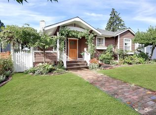 2547 30th Ave W, Seattle, WA 98199