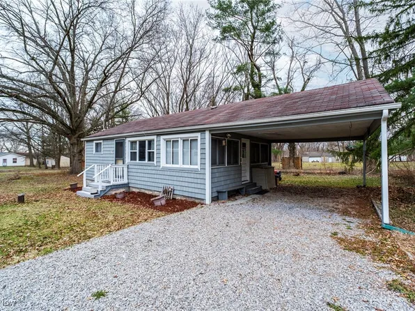 6101 Private Dr, Cortland, OH 44410